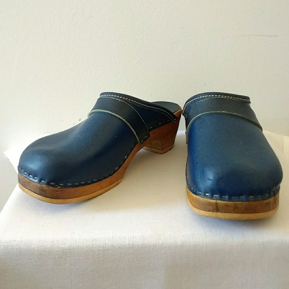 Vintage Træsko Wooden Shoes Clog Blue Slip On - Picture 1 of 8